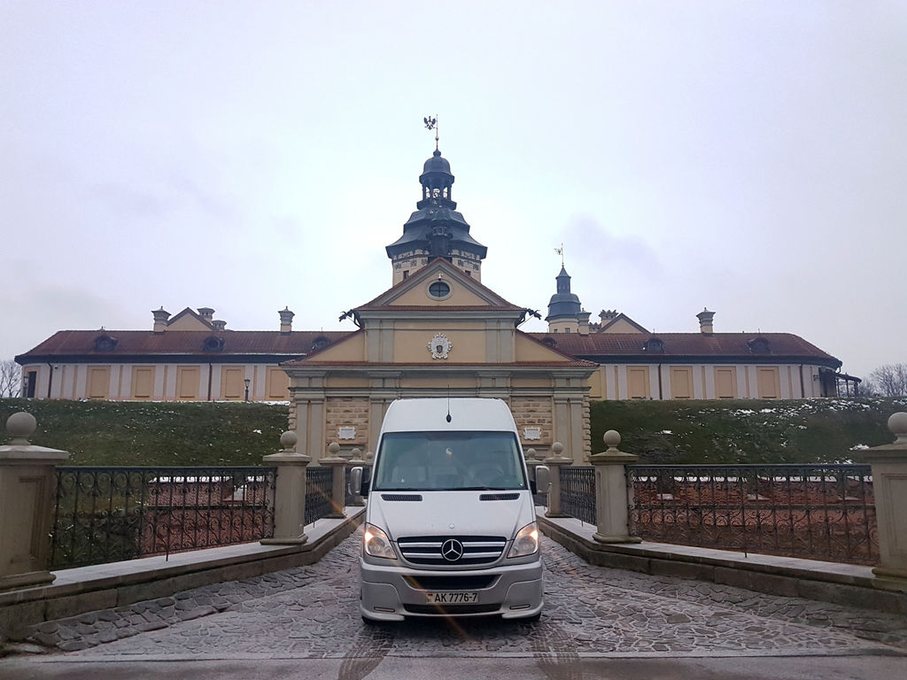 Пассажирские перевозки, аренда микроавтобуса, автобус на заказ в Минске по  низкой цене [свой автопарк]. Три причины обратиться к нам: репутация, годы  безупречной работы, опытные водители. БелАвтоМар - www.белавтомар.бел -  лидер в РБ.